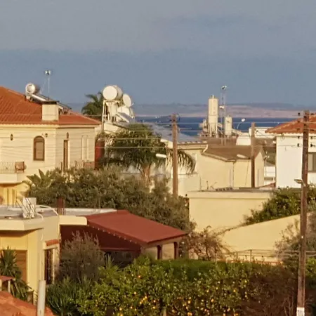 Semesterbostad Chryso Luxury House Larnaca