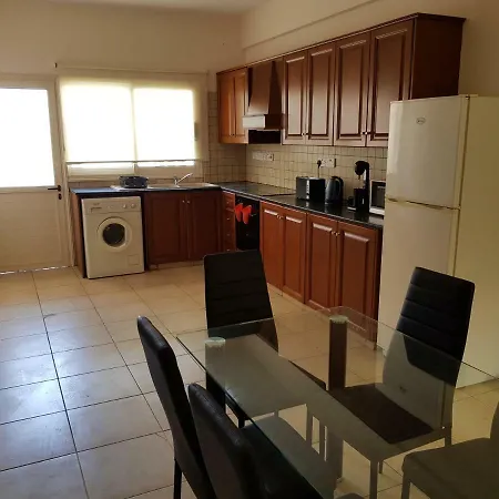 Semesterbostad Chryso Luxury House Larnaca