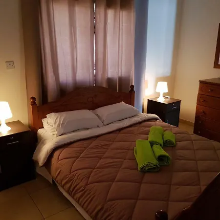 Semesterbostad Chryso Luxury House Larnaca